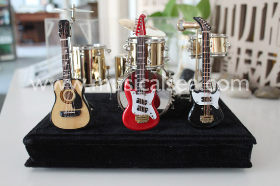 Miniature Drum kit